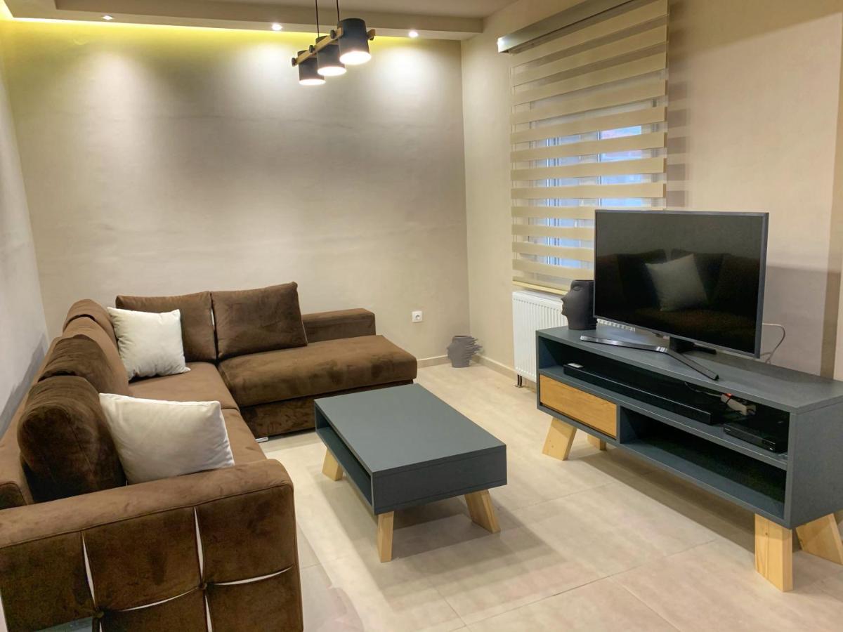 Petite Luxury Urban House Apartment Trikala  Ngoại thất bức ảnh