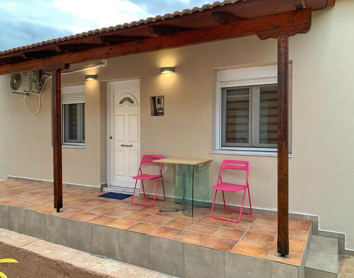 Petite Luxury Urban House Apartment Trikala  Ngoại thất bức ảnh
